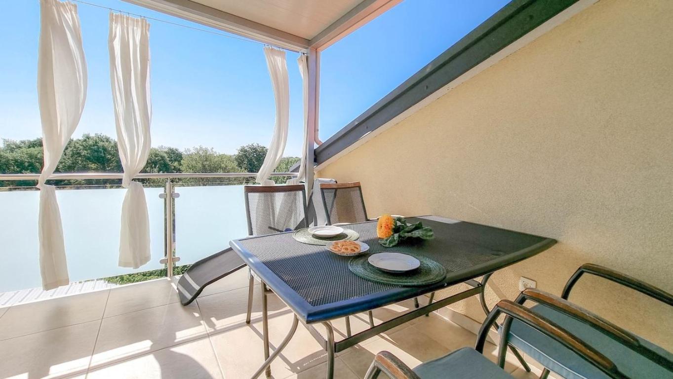 Silos Mare Apartment Novigrad Istria Exterior foto